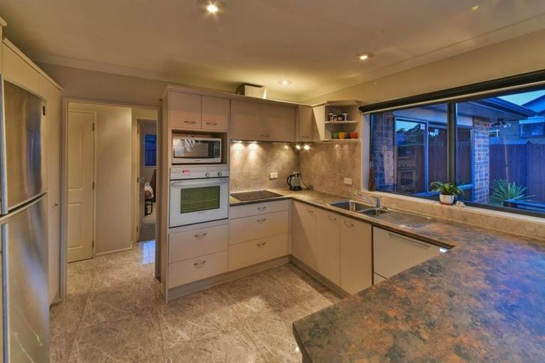 Photo of property in 51 Bellville Drive, Clendon Park, Auckland, 2103