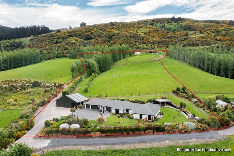 Photo of property in 36 Tara Hills Drive, North Taieri, Mosgiel, 9092