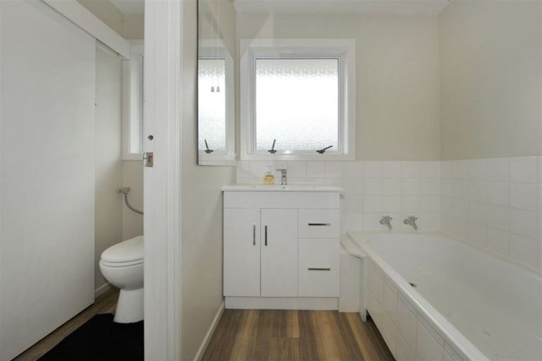 Photo of property in 167 Queenspark Drive, Parklands, Christchurch, 8083