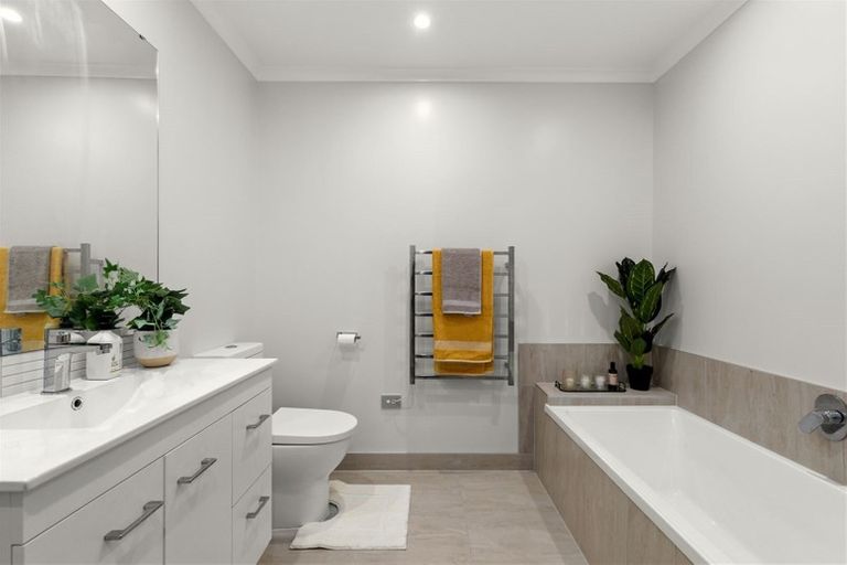 Photo of property in 13a Nellie Drive, Kumeu, 0810