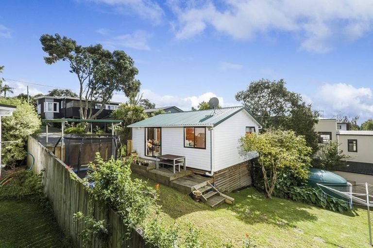 Photo of property in 42a Matipo Road, Mairangi Bay, Auckland, 0630