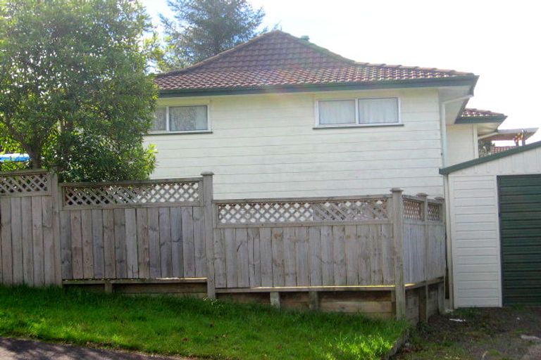 Photo of property in 50 Donovan Avenue, Massey, Auckland, 0614