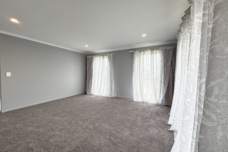 Photo of property in 44 Crossley Avenue, Woodend, 7610