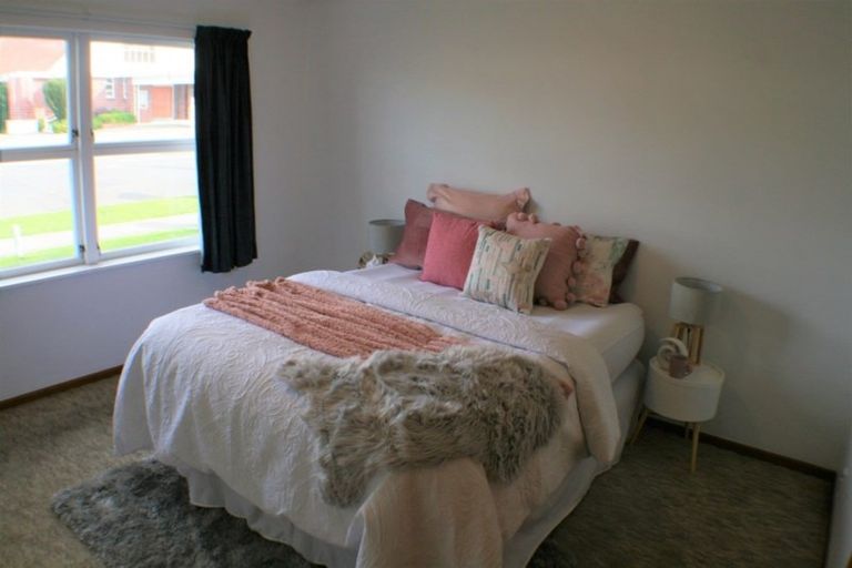 Photo of property in 57 Weraroa Road, Levin, 5510