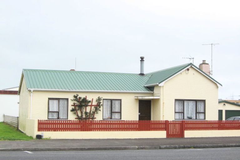 Photo of property in 7 Warre Street, Waitara, 4320