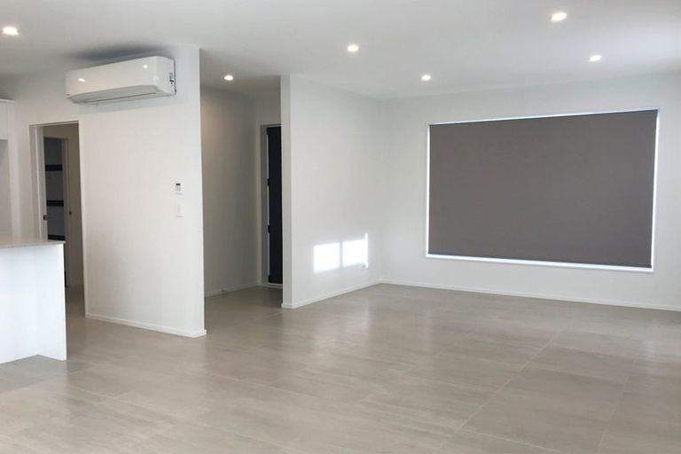 Photo of property in 80 Te Napi Drive, Takanini, 2112