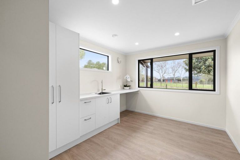 Photo of property in 361 Swamp Road, Fernhill, Napier, 4183