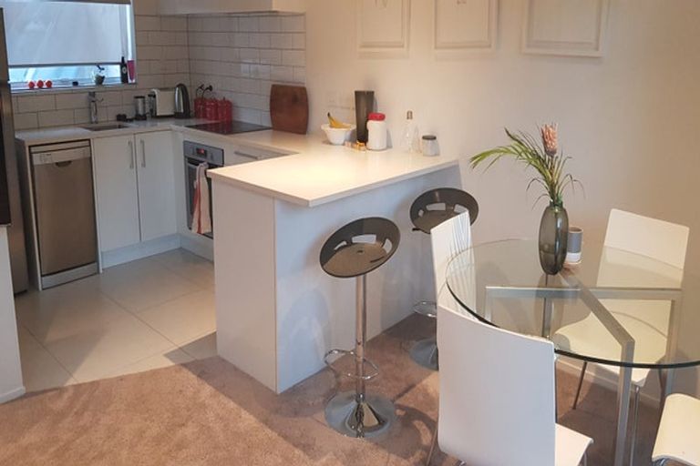 Photo of property in 1/20 Maritime Terrace, Birkenhead, Auckland, 0626