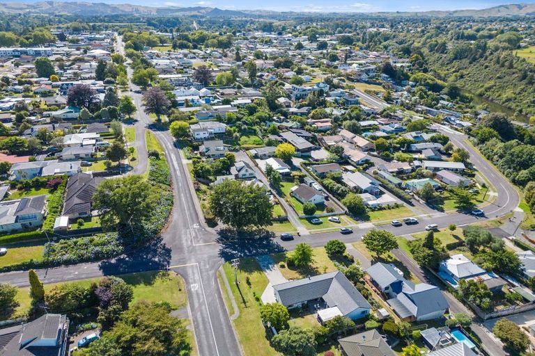 Photo of property in 12 Hall Street, Cambridge, 3434