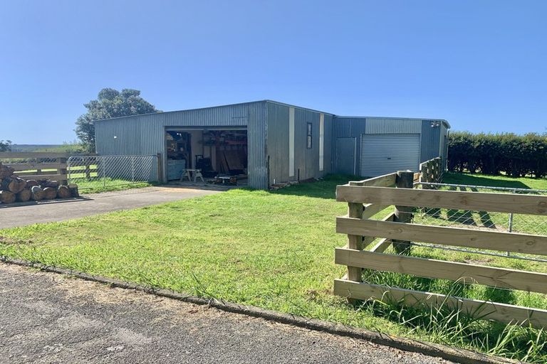 Photo of property in 117 Honi Taipua Street, Manakau, Levin, 5573