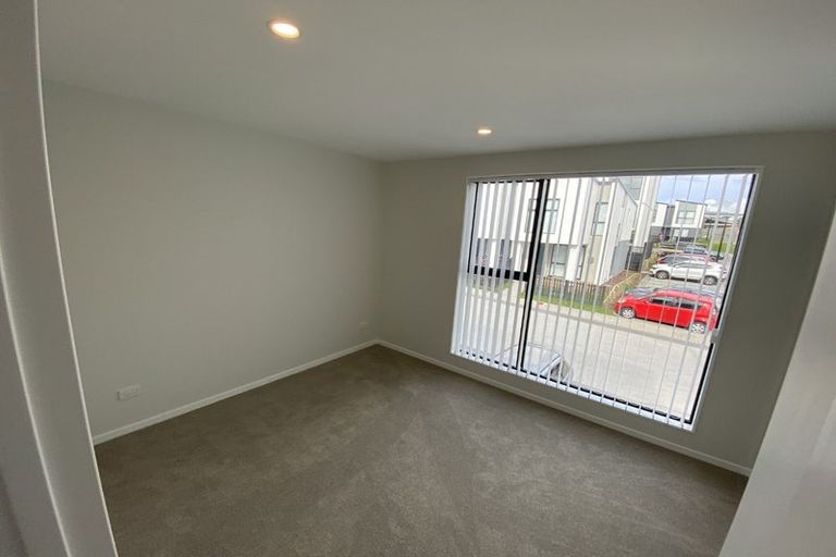 Photo of property in 15b Colin Chester Drive, Silverdale, 0932