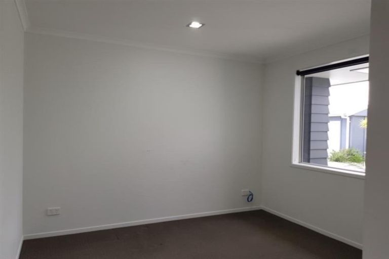 Photo of property in 4 Rawiri Drive, Bell Block, New Plymouth, 4312