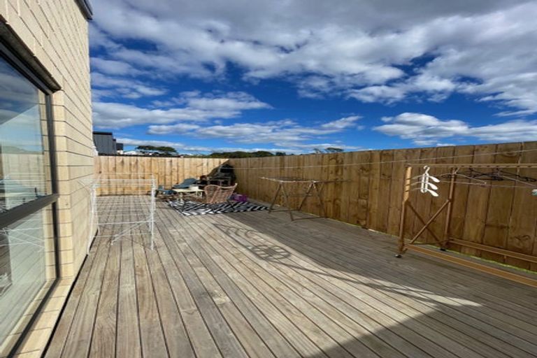 Photo of property in 57 Biokovo Street, Massey, Auckland, 0614