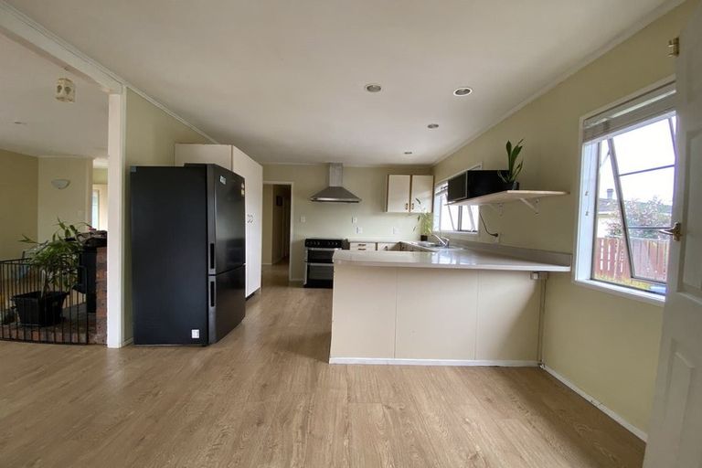 Photo of property in 3 Keryn Place, Opaheke, Papakura, 2113