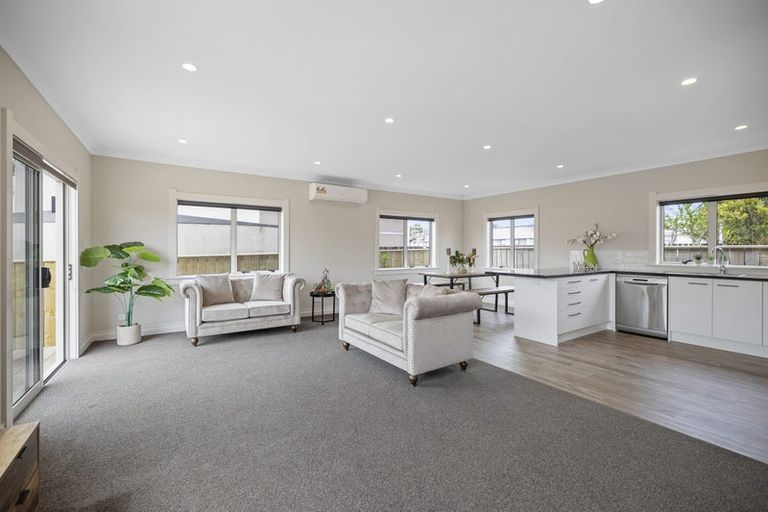 Photo of property in 107 Brooklands Road, Brooklands, New Plymouth, 4310