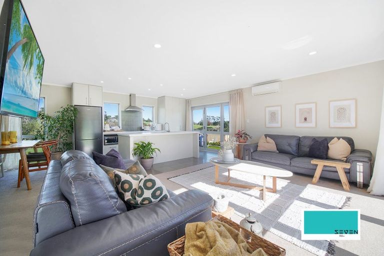 Photo of property in 56 Broomfields Road, Whitford, Howick, 2571