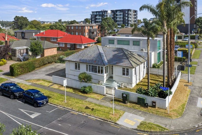 Photo of property in 1/19 Huron Street, Takapuna, Auckland, 0622