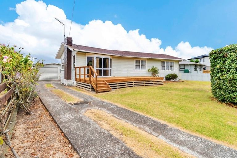 Photo of property in 3 Mountbatten Place, Papakura, 2110