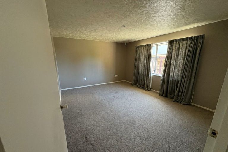 Photo of property in 1/35 Division Street, Riccarton, Christchurch, 8041