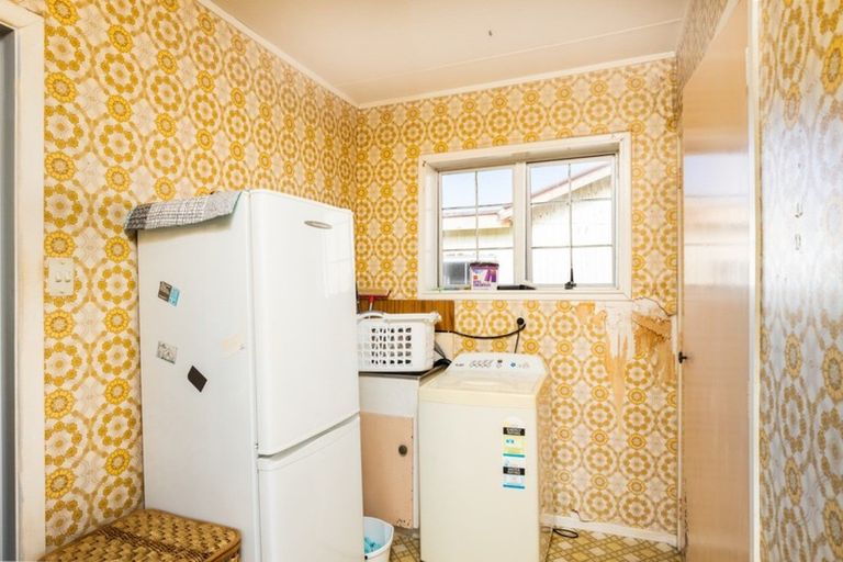 Photo of property in 1 Blake Street, Waitara, 4320