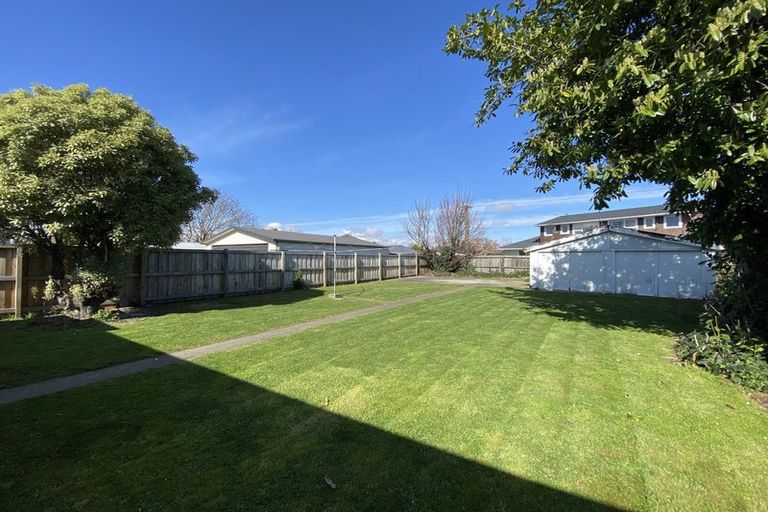 Photo of property in 4 Colwyn Street, Bryndwr, Christchurch, 8053