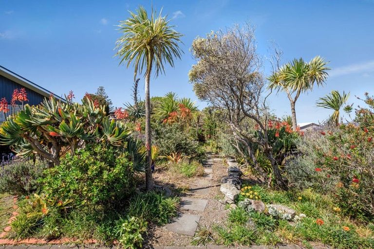 Photo of property in 102 Matai Street, Castlecliff, Whanganui, 4501