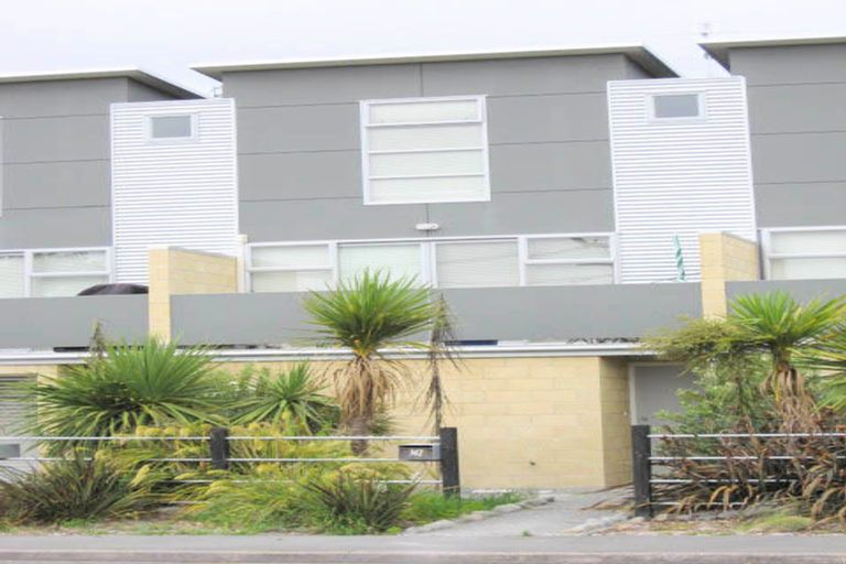 Photo of property in 142 Purchas Street, Edgeware, Christchurch, 8013