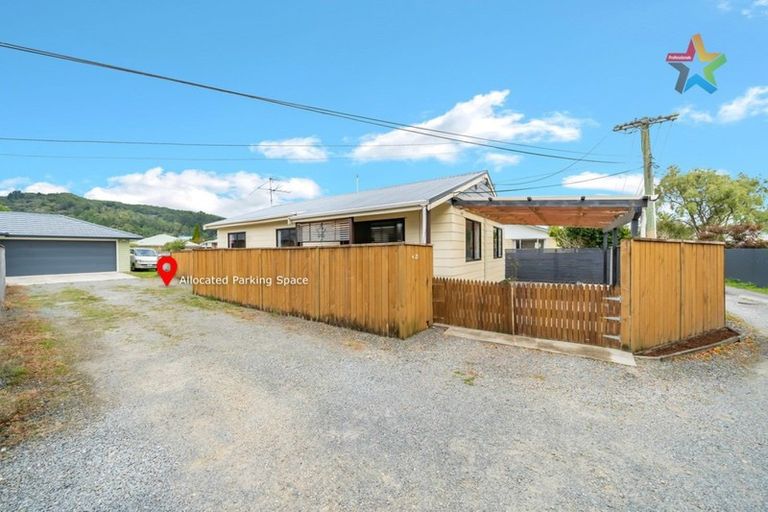 Photo of property in 1/25a Ward Street, Trentham, Upper Hutt, 5018