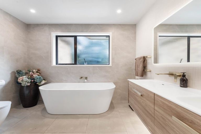 Photo of property in 254 Settlement Road, Papakura, 2110