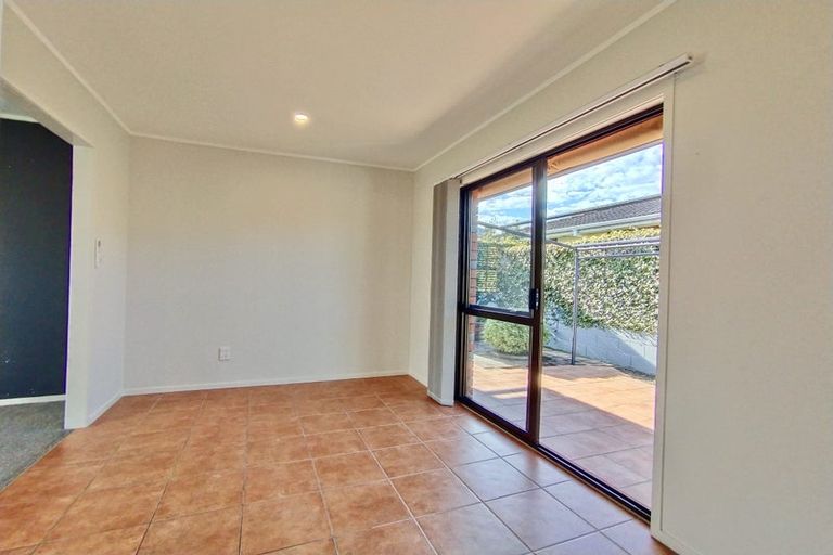 Photo of property in 2/11 Taharoto Road, Takapuna, Auckland, 0622