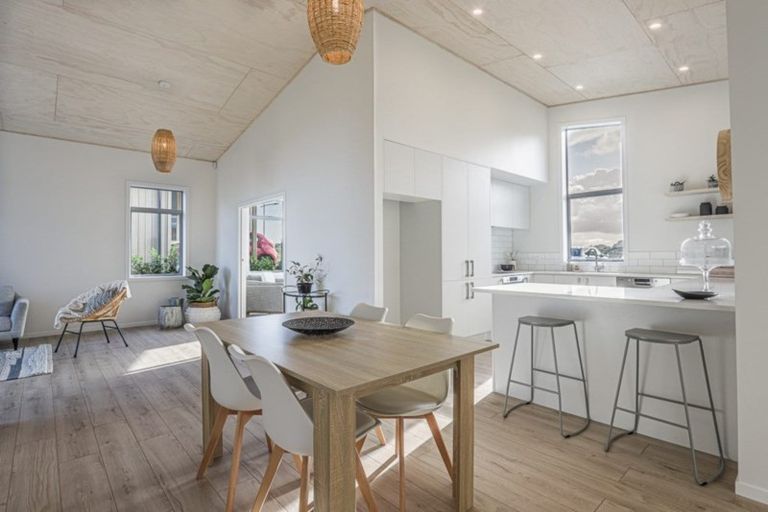 Photo of property in 3 Mirek Street, Waikanae, 5036