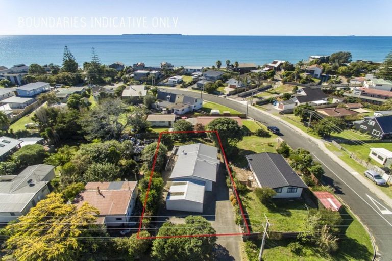 Photo of property in 1313 Papamoa Beach Road, Papamoa Beach, Papamoa, 3118