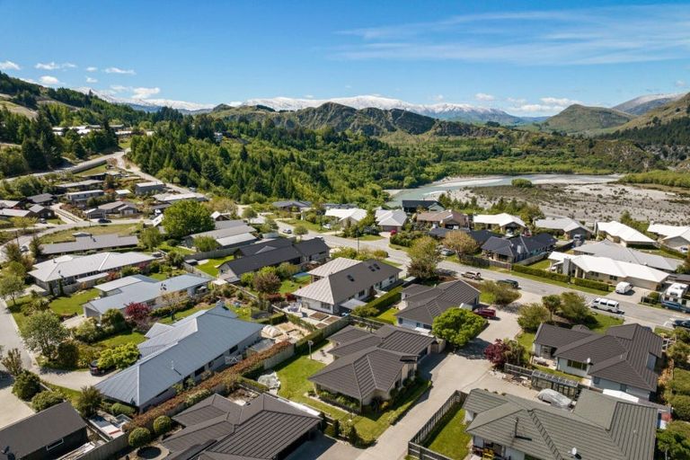 Photo of property in 4 Alluvial Court, Arthurs Point, Queenstown, 9371