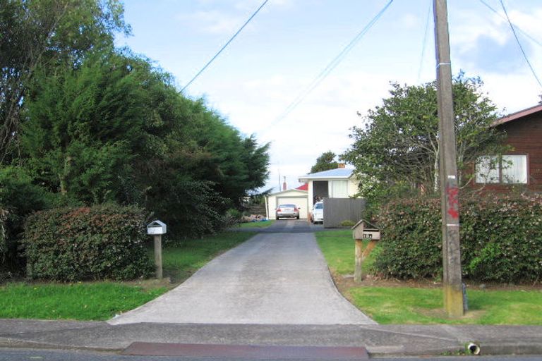 Photo of property in 1/13 Karamu Street, Te Atatu Peninsula, Auckland, 0610