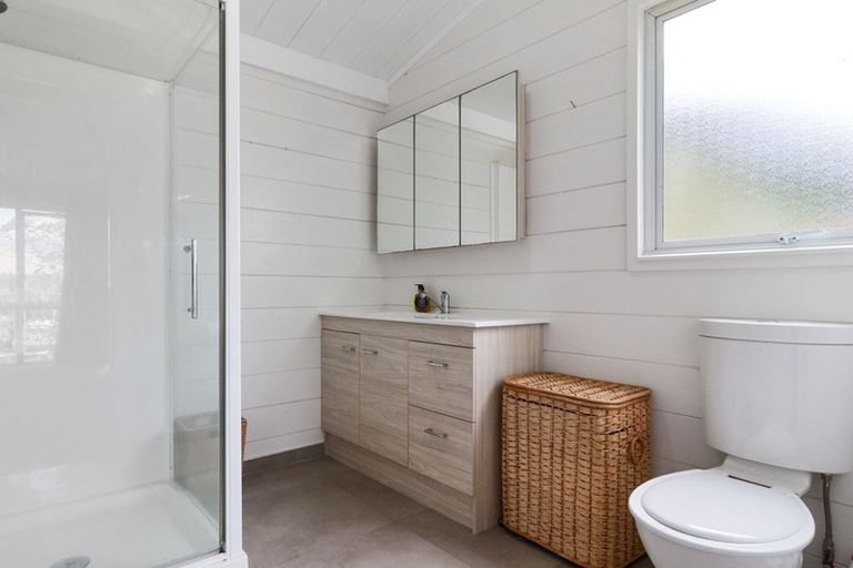 Photo of property in 1 Holland Close, Pauanui, Hikuai, 3579