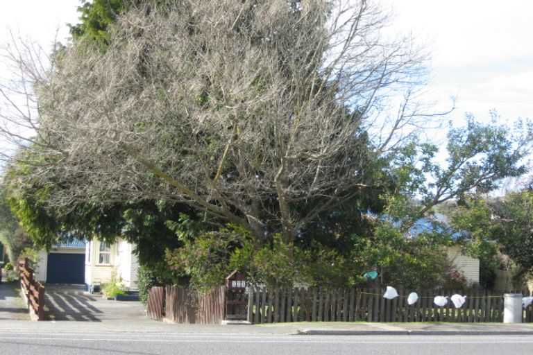 Photo of property in 128 Napier Road, Havelock North, 4130