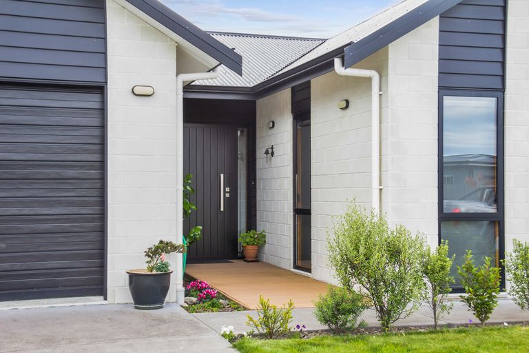 Photo of property in 17 Plains Avenue, Masterton, 5810