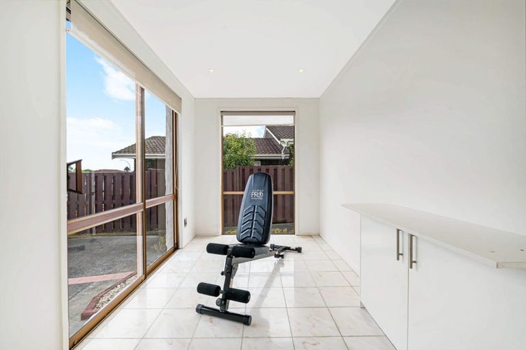 Photo of property in 140 Fisher Parade, Farm Cove, Auckland, 2012