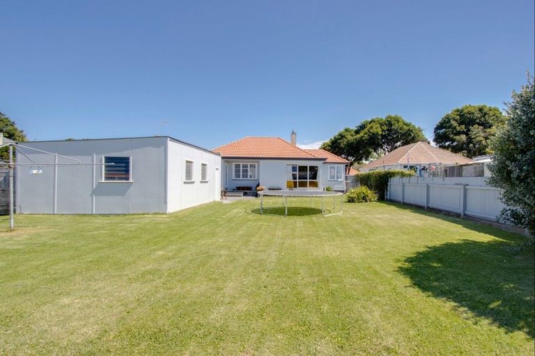 Photo of property in 102 Nuffield Avenue, Marewa, Napier, 4110