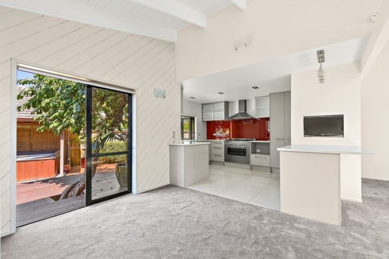 Photo of property in 30a Laurence Street, Manly, Whangaparaoa, 0930