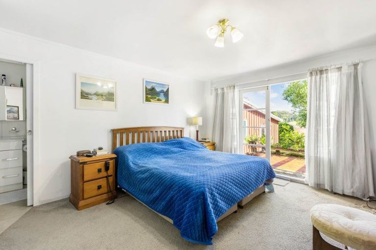 Photo of property in 98 Hanham Road, Kumeu, 0891