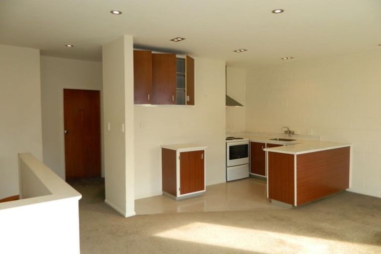 Photo of property in 3/18 Lambley Road, Titahi Bay, Porirua, 5022