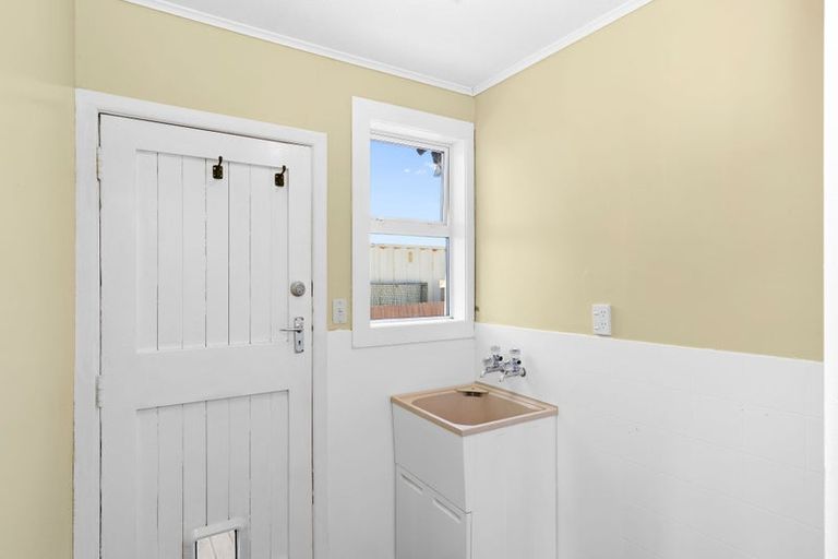 Photo of property in 4 Alan Lindsay Avenue, Waitarere Beach, Levin, 5510