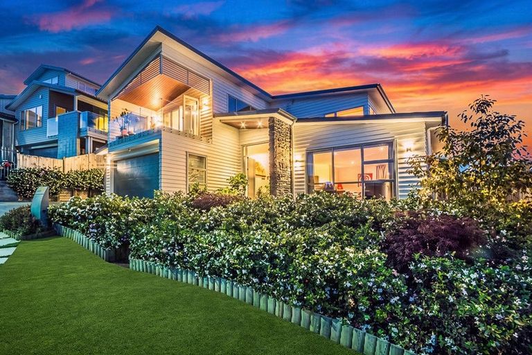 Photo of property in 9 Platinum Rise, Ranui, Auckland, 0612