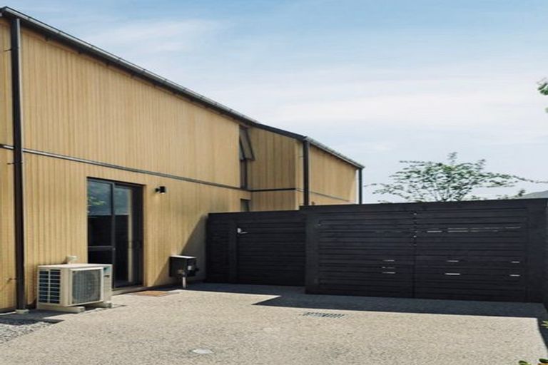 Photo of property in 10 Casterway Crescent, Jacks Point, 9371