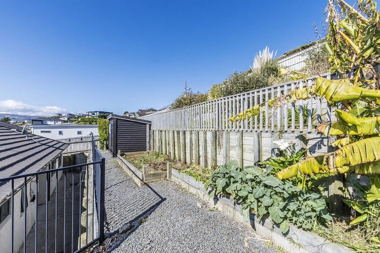 Photo of property in 13 Madeira Close, Whitby, Porirua, 5024