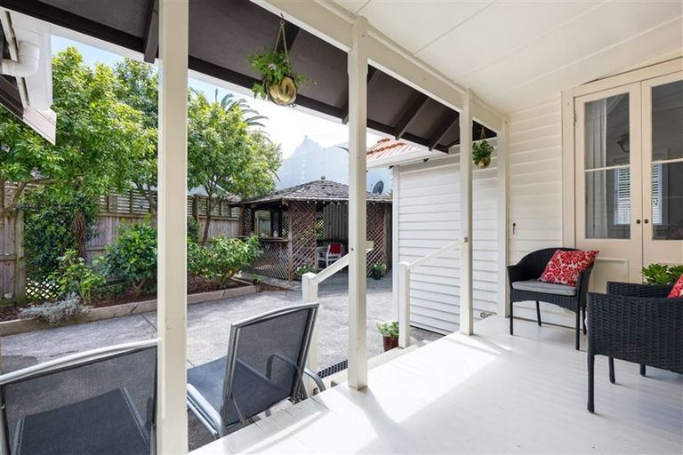 Photo of property in 14a Norwood Road, Bayswater, Auckland, 0622
