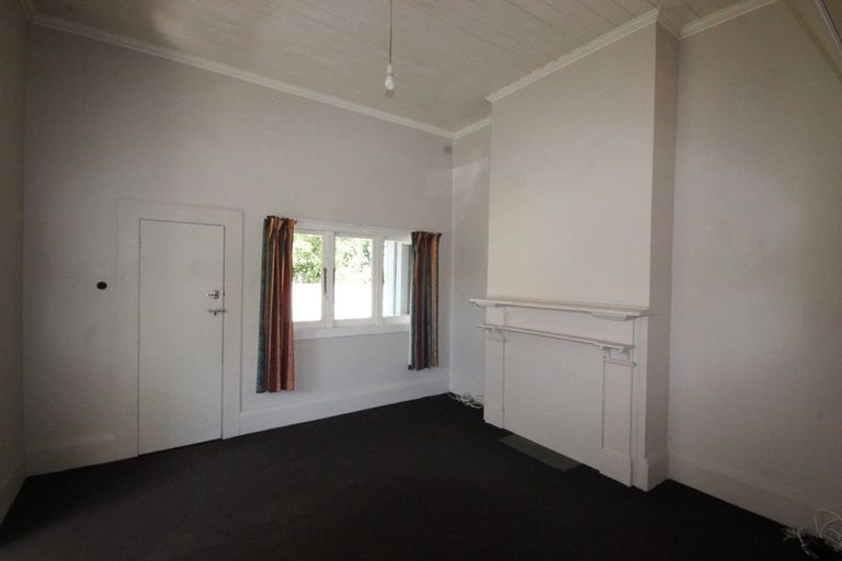 Photo of property in 8 Rolleston Street, Hokowhitu, Palmerston North, 4410