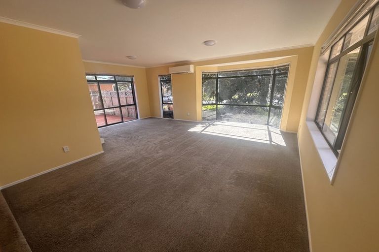 Photo of property in 12 Millington Place, Huntington Park, Auckland, 2013