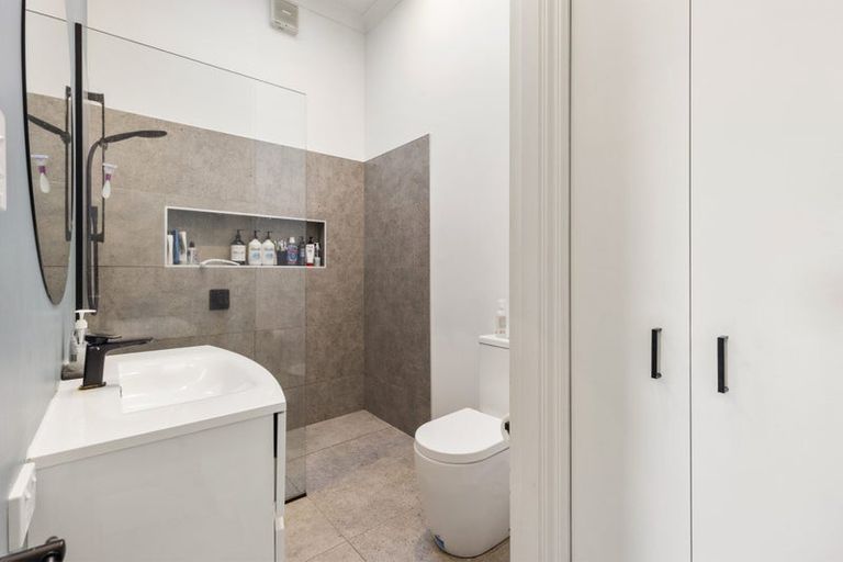 Photo of property in 28 Medway Street, Island Bay, Wellington, 6023